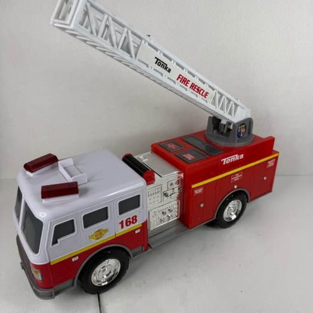 2011 Tonka Hasbro Fire Rescue Lights & Sounds #06743